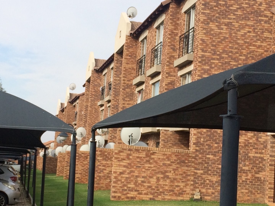 1 Bedroom Property for Sale in Noordwyk Gauteng