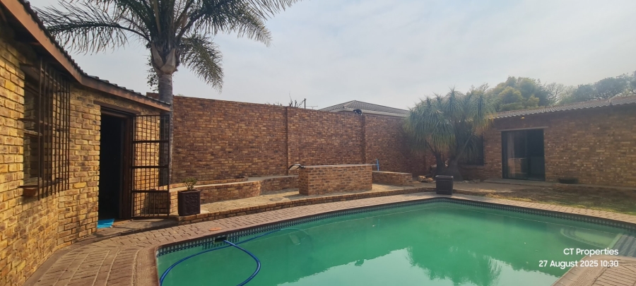3 Bedroom Property for Sale in Parkdene Gauteng