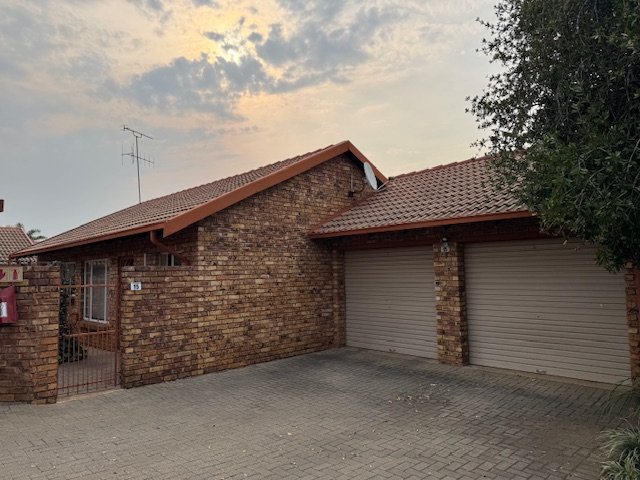 2 Bedroom Property for Sale in Amberfield Glen Gauteng