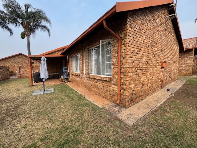2 Bedroom Property for Sale in Amberfield Glen Gauteng