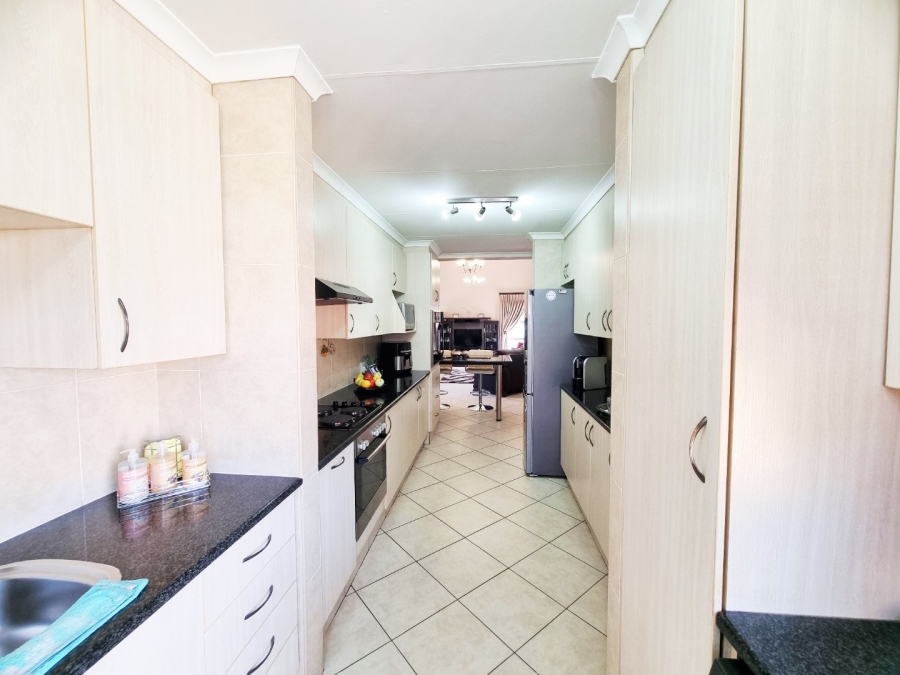 3 Bedroom Property for Sale in New Market Park Gauteng