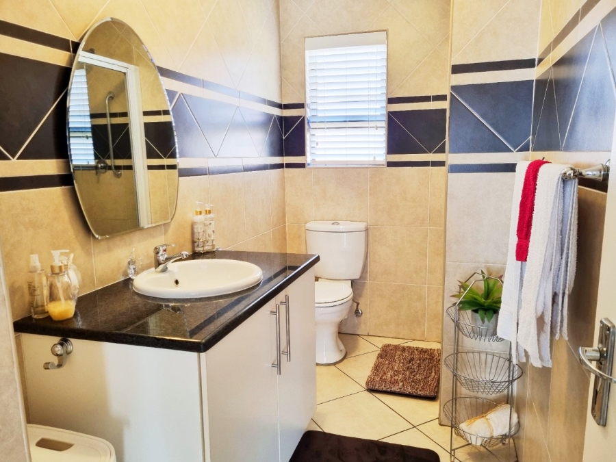 3 Bedroom Property for Sale in New Market Park Gauteng