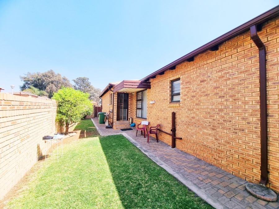 3 Bedroom Property for Sale in New Market Park Gauteng