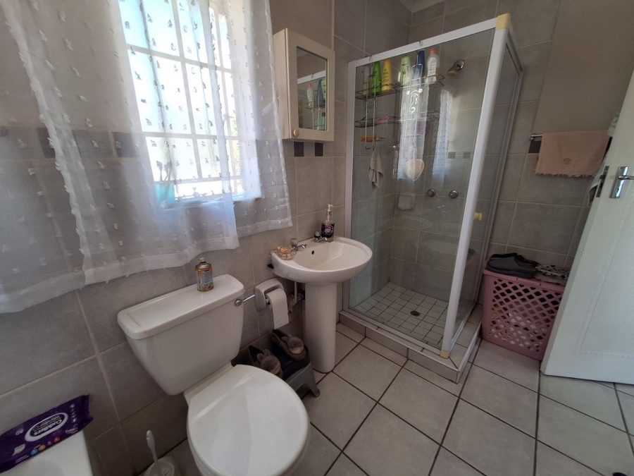2 Bedroom Property for Sale in Amberfield Crest Estate Gauteng