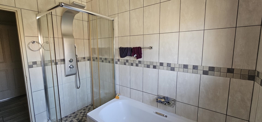 3 Bedroom Property for Sale in Heatherview Gauteng