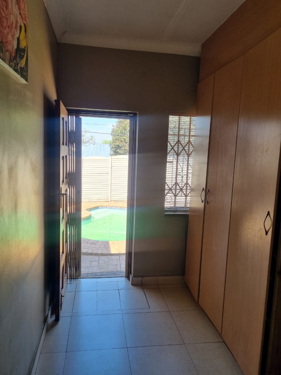 4 Bedroom Property for Sale in Sunnyridge Gauteng