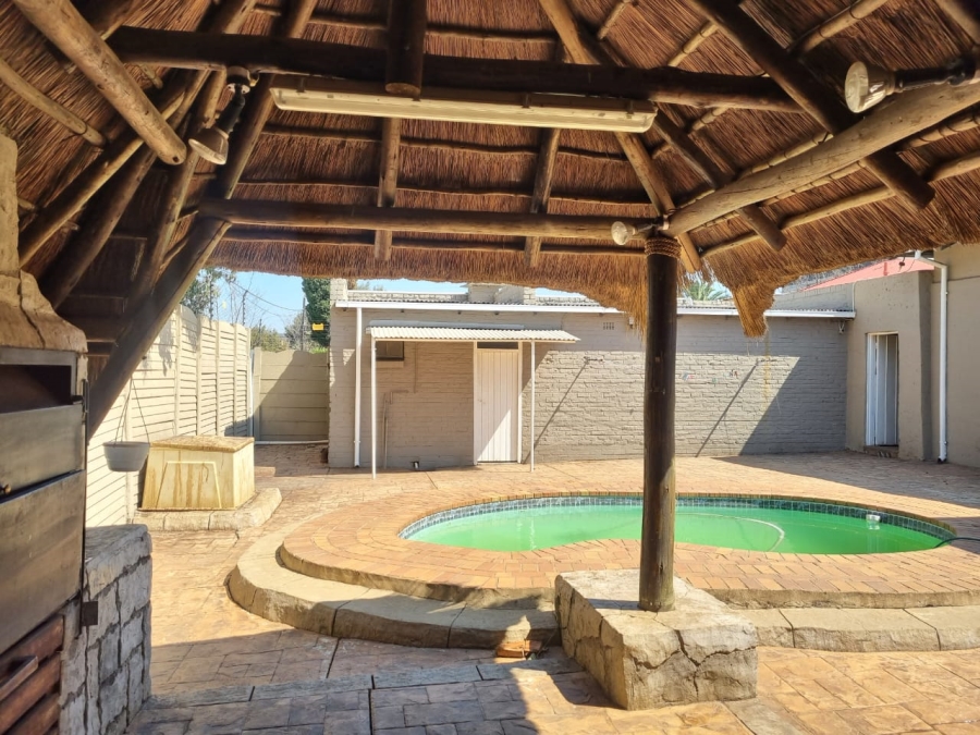 4 Bedroom Property for Sale in Sunnyridge Gauteng