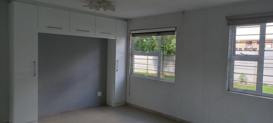1 Bedroom Property for Sale in Ormonde Gauteng