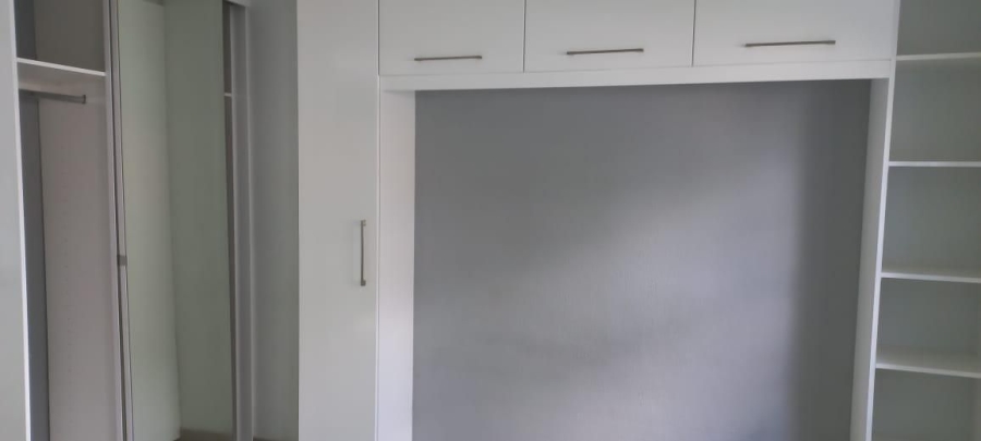 1 Bedroom Property for Sale in Ormonde Gauteng