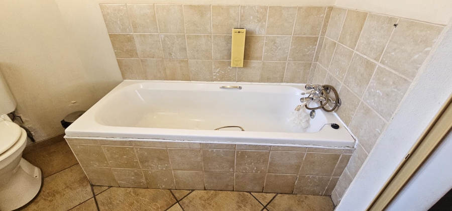 4 Bedroom Property for Sale in Heatherview Gauteng