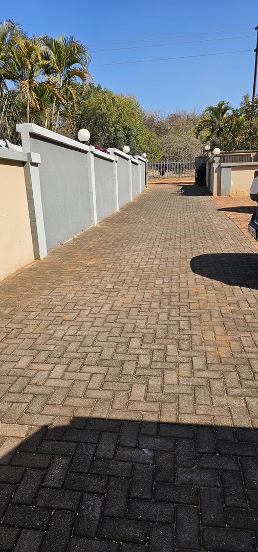4 Bedroom Property for Sale in Heatherview Gauteng
