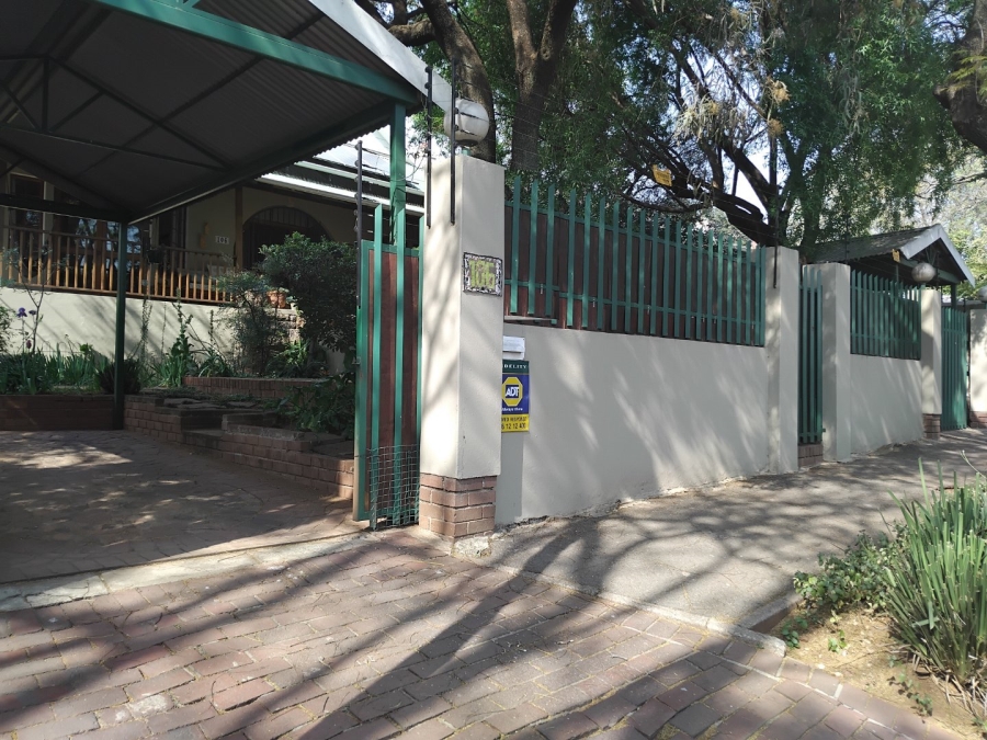 6 Bedroom Property for Sale in Kensington Gauteng
