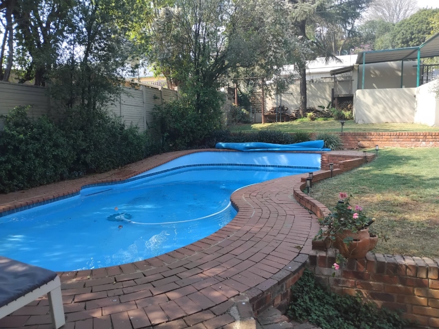 6 Bedroom Property for Sale in Kensington Gauteng
