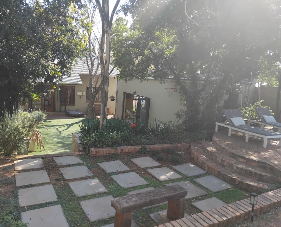 6 Bedroom Property for Sale in Kensington Gauteng