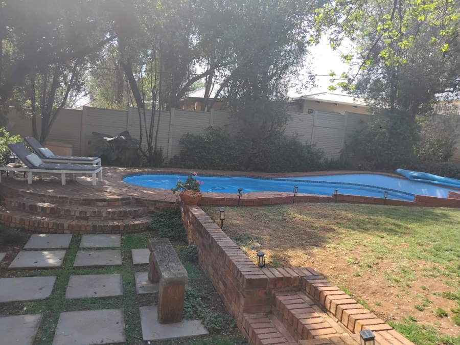 6 Bedroom Property for Sale in Kensington Gauteng