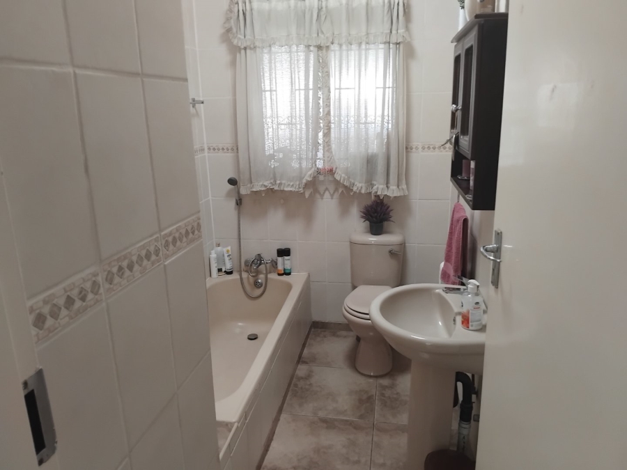 3 Bedroom Property for Sale in Woodmere Gauteng