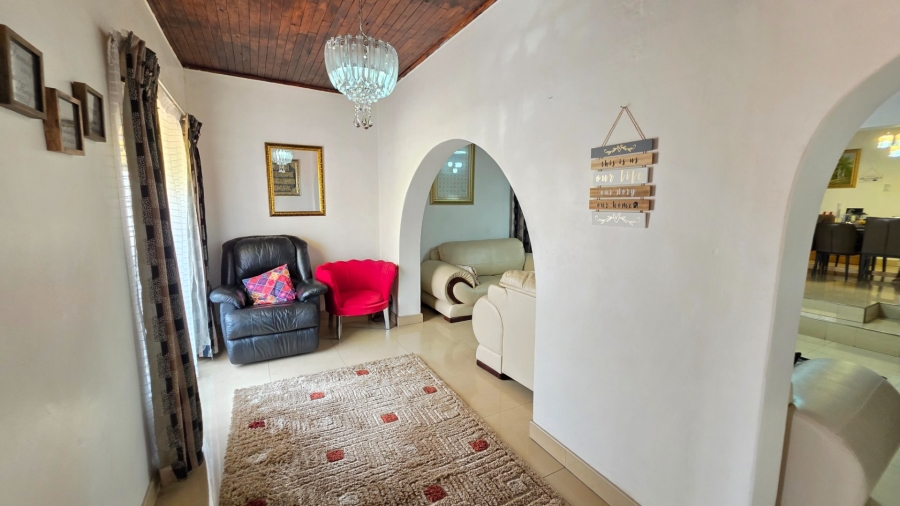 4 Bedroom Property for Sale in Laudium Gauteng
