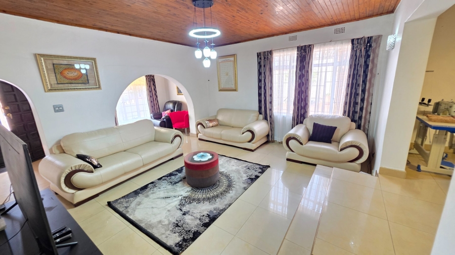 4 Bedroom Property for Sale in Laudium Gauteng