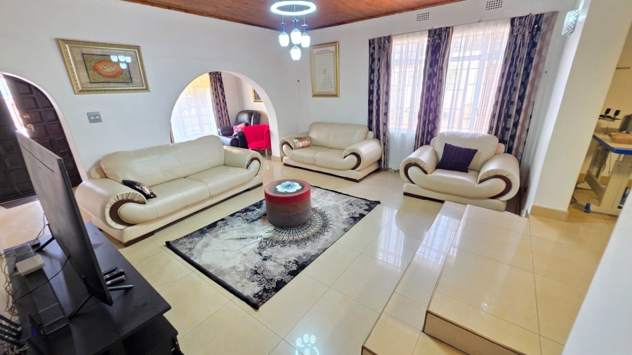 4 Bedroom Property for Sale in Laudium Gauteng