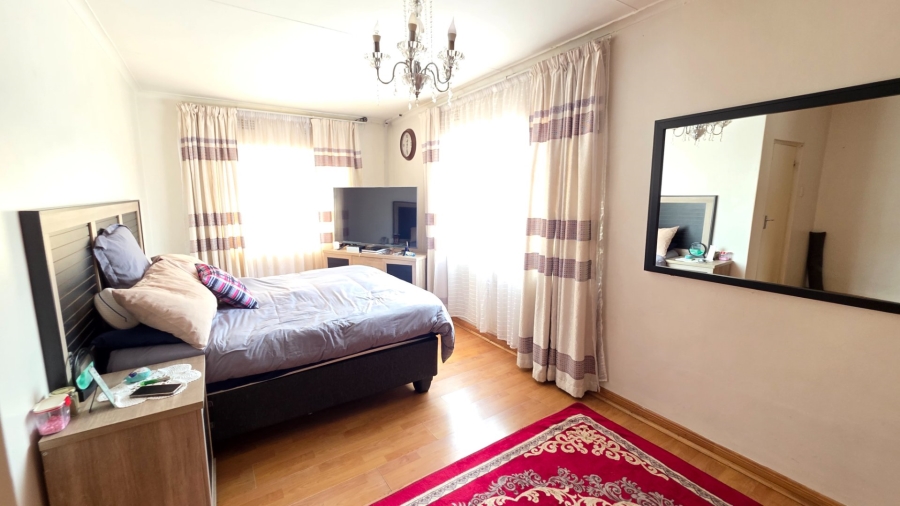 4 Bedroom Property for Sale in Laudium Gauteng