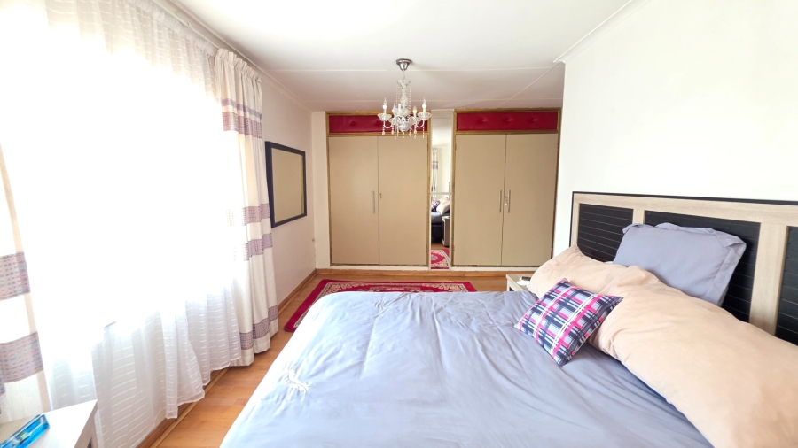 4 Bedroom Property for Sale in Laudium Gauteng