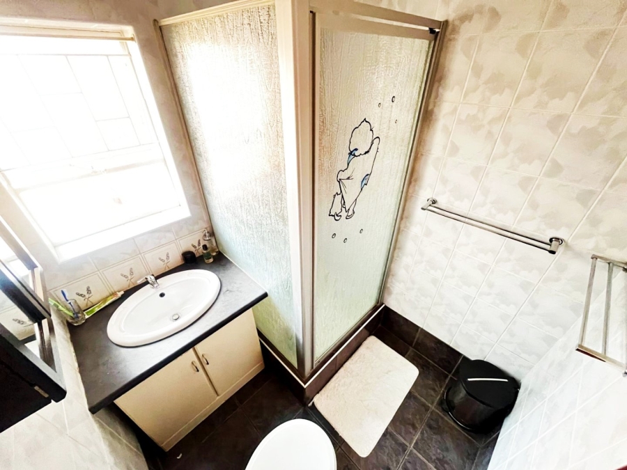 To Let 3 Bedroom Property for Rent in Wierda Park Gauteng