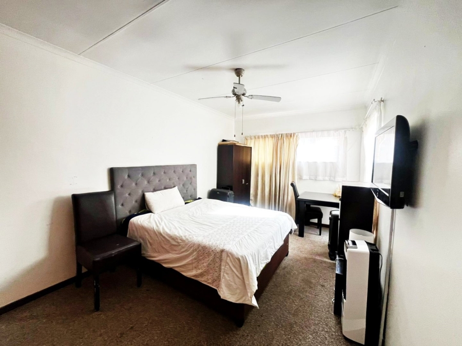 To Let 3 Bedroom Property for Rent in Wierda Park Gauteng