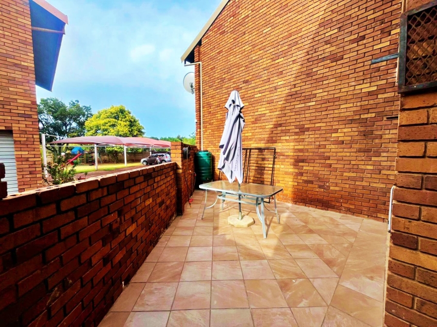 To Let 3 Bedroom Property for Rent in Wierda Park Gauteng
