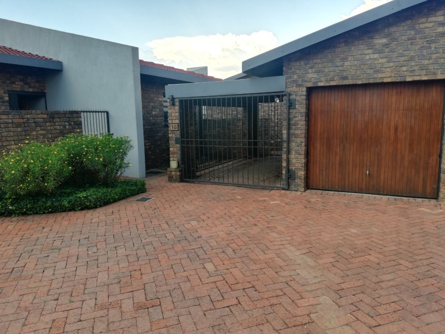 3 Bedroom Property for Sale in Montgomery Park Gauteng