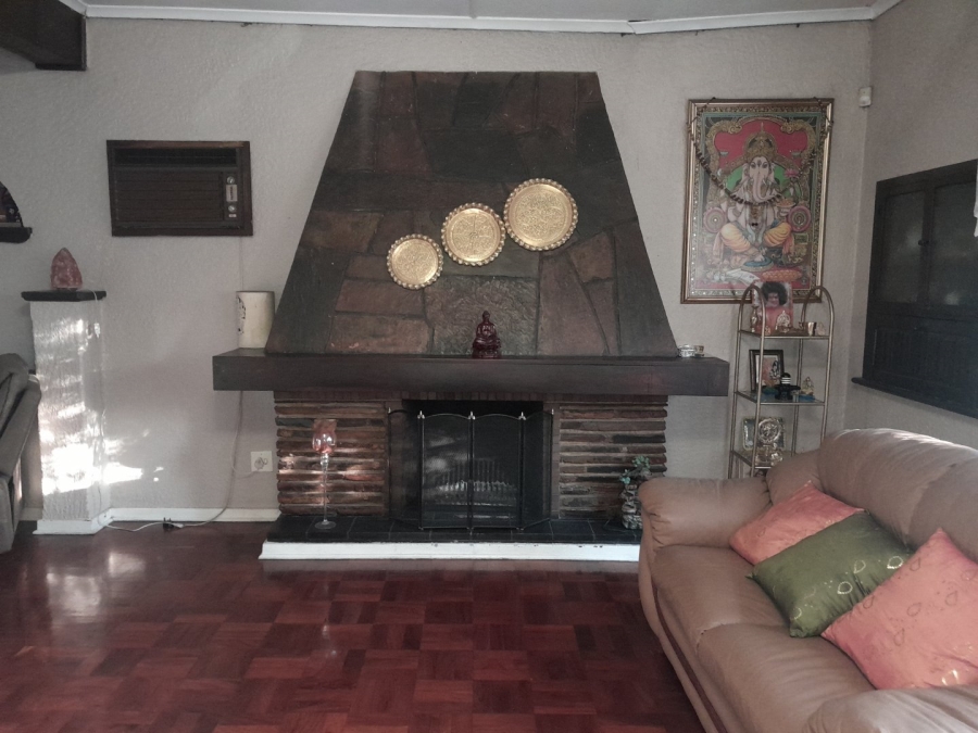 3 Bedroom Property for Sale in Cyrildene Gauteng