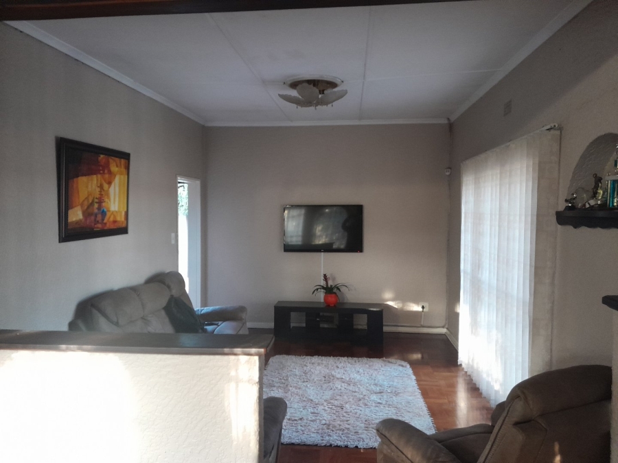 3 Bedroom Property for Sale in Cyrildene Gauteng