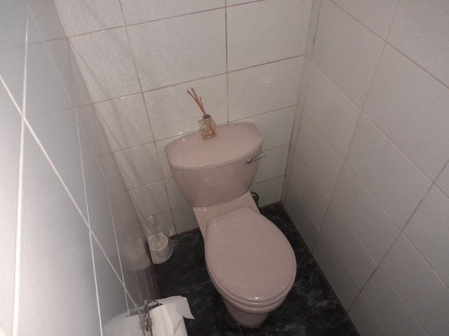 3 Bedroom Property for Sale in Cyrildene Gauteng