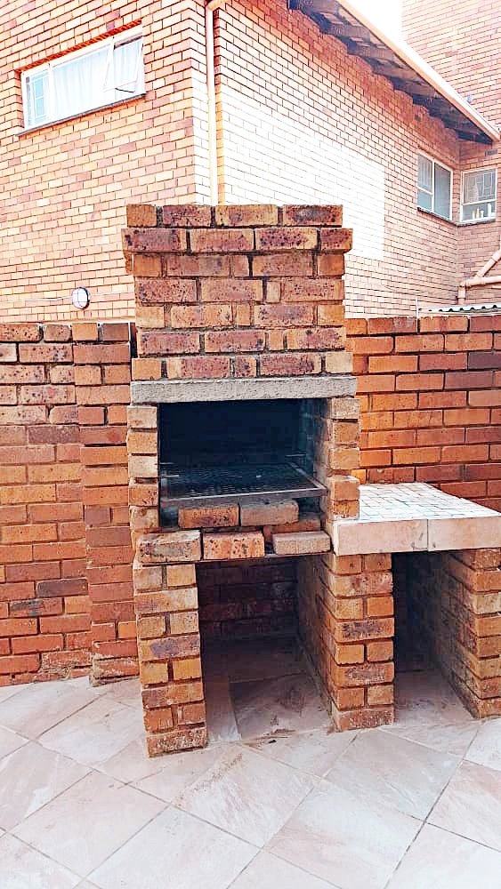 To Let 3 Bedroom Property for Rent in Wierda Park Gauteng