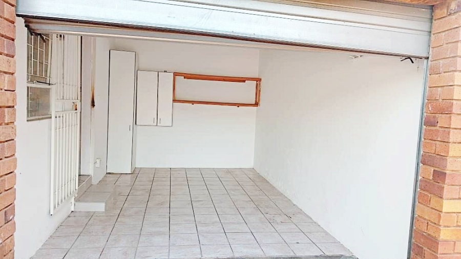 To Let 3 Bedroom Property for Rent in Wierda Park Gauteng