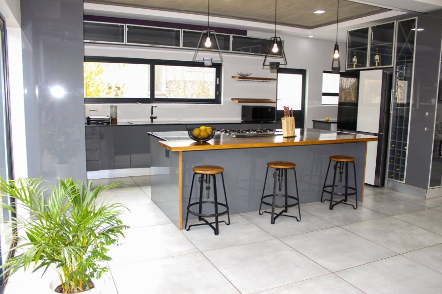 6 Bedroom Property for Sale in The Hills Game Reserve Estate Gauteng