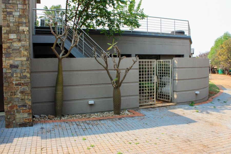 5 Bedroom Property for Sale in Mooikloof Equestrian Estate Gauteng