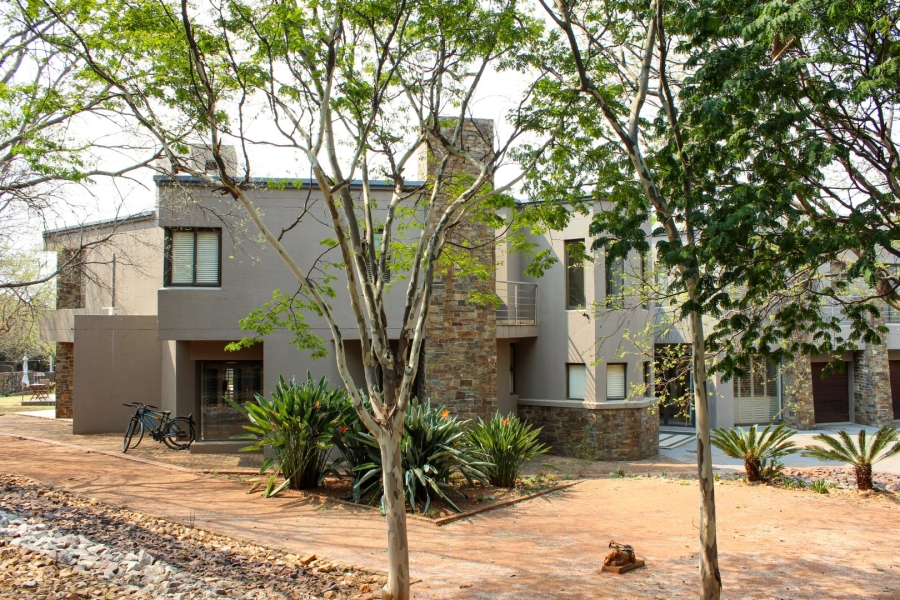 5 Bedroom Property for Sale in Mooikloof Equestrian Estate Gauteng