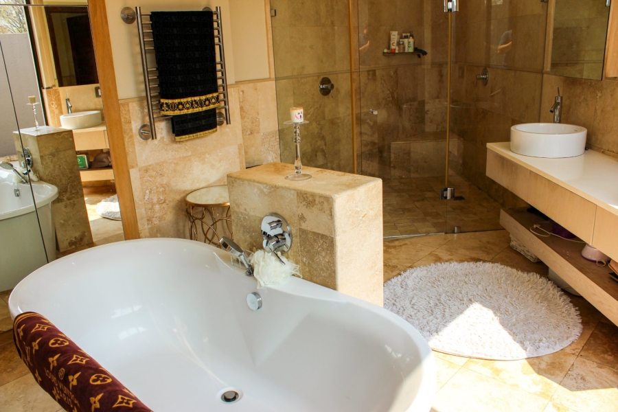 5 Bedroom Property for Sale in Mooikloof Equestrian Estate Gauteng