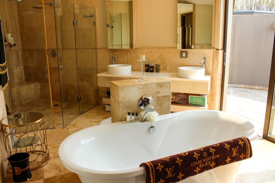5 Bedroom Property for Sale in Mooikloof Equestrian Estate Gauteng