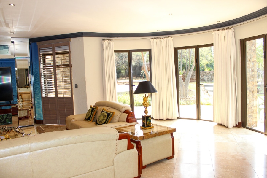 5 Bedroom Property for Sale in Mooikloof Equestrian Estate Gauteng