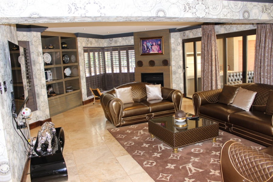 5 Bedroom Property for Sale in Mooikloof Equestrian Estate Gauteng
