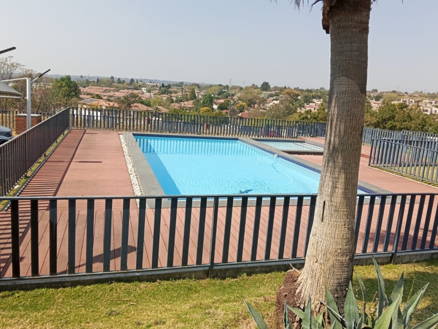 2 Bedroom Property for Sale in Noordhang Gauteng