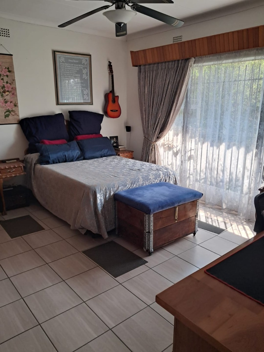 5 Bedroom Property for Sale in Birchleigh Gauteng