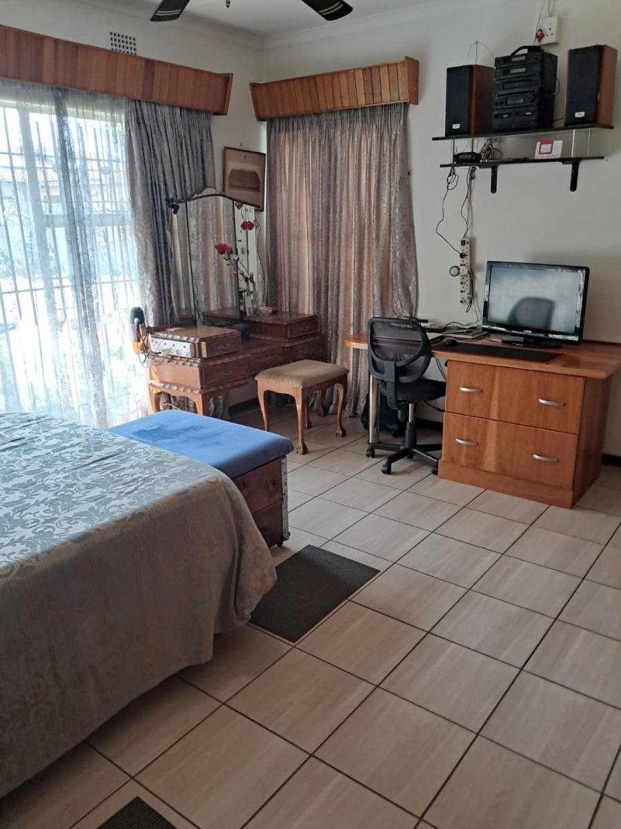 5 Bedroom Property for Sale in Birchleigh Gauteng