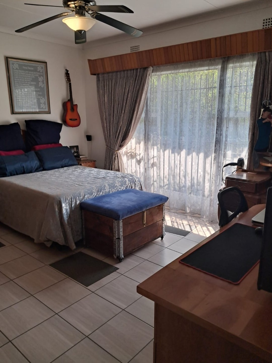 5 Bedroom Property for Sale in Birchleigh Gauteng