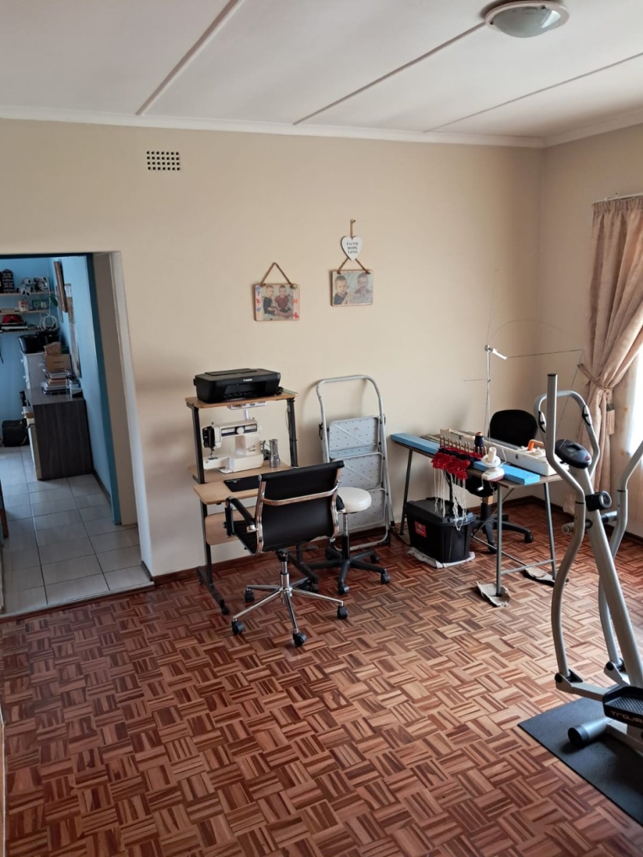 5 Bedroom Property for Sale in Birchleigh Gauteng