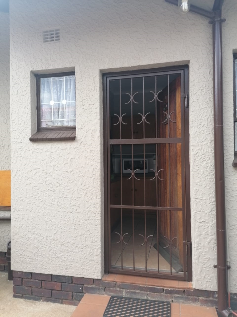 5 Bedroom Property for Sale in Birchleigh Gauteng