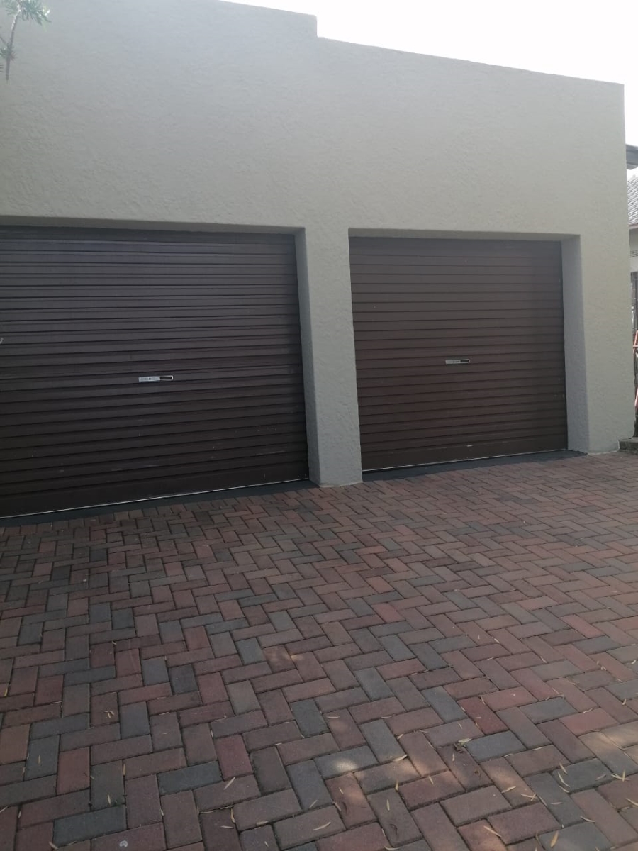 5 Bedroom Property for Sale in Birchleigh Gauteng