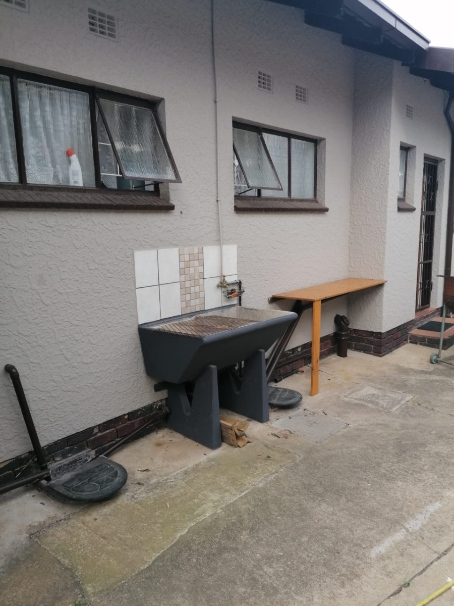 5 Bedroom Property for Sale in Birchleigh Gauteng