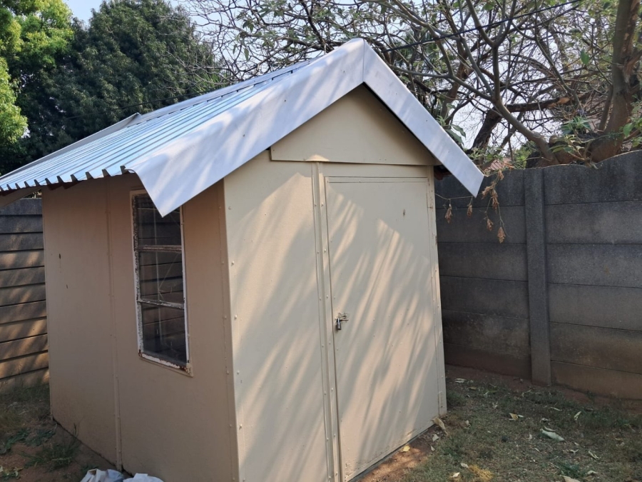 5 Bedroom Property for Sale in Birchleigh Gauteng